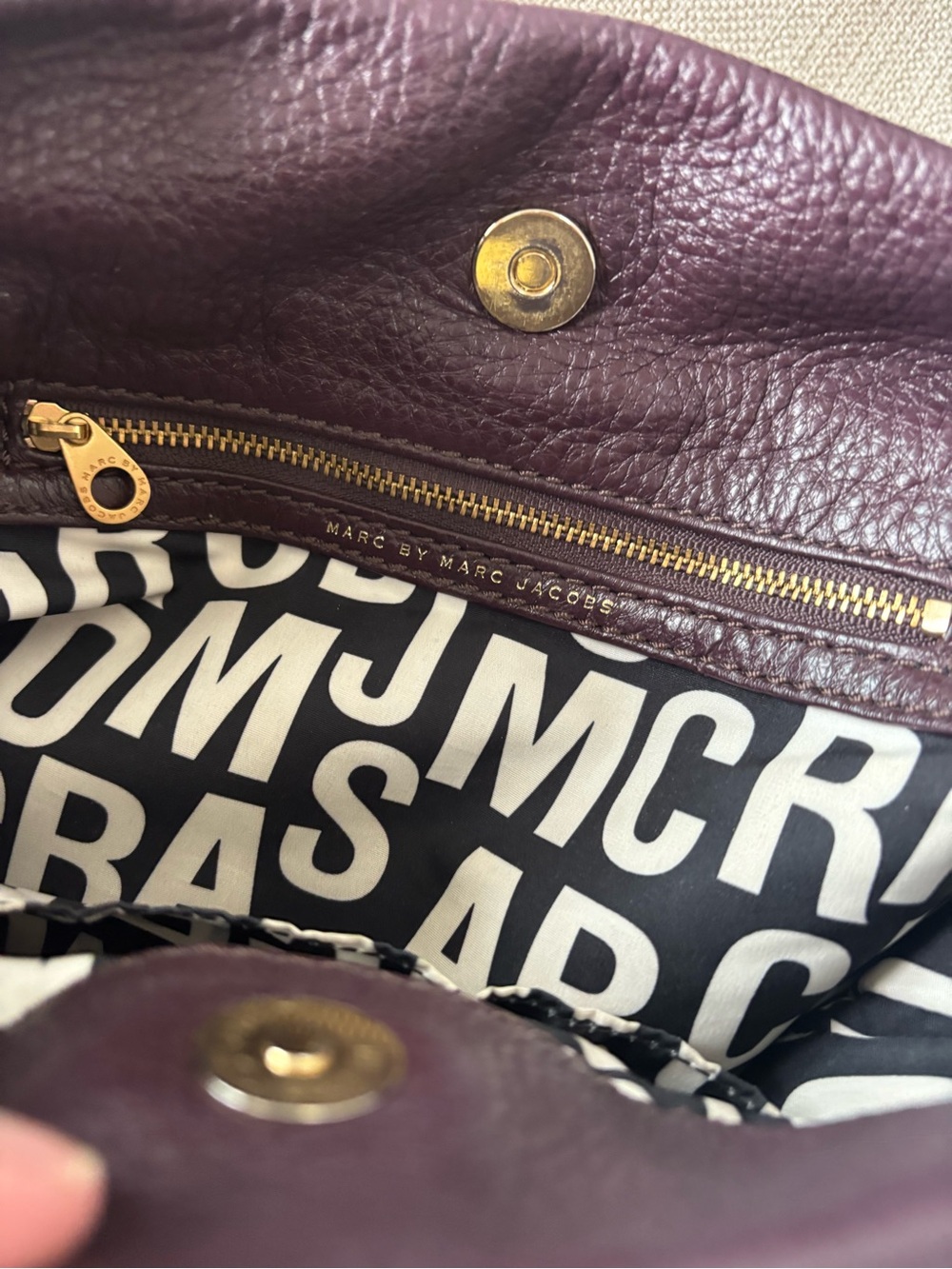 Marc by Marc Jacobs Hillier Hobo Shoulder Bag - Dark Plum - Picture 6 of 9